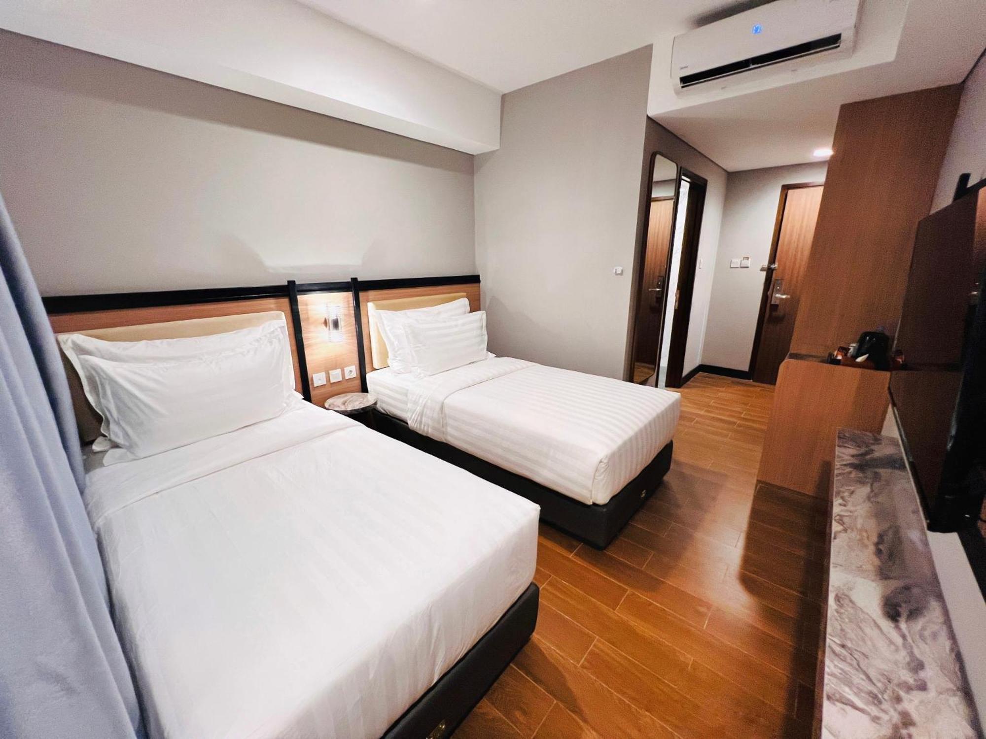 D'Primahotel Airport Sultan Hasanuddin Makassar Sudiang Extérieur photo