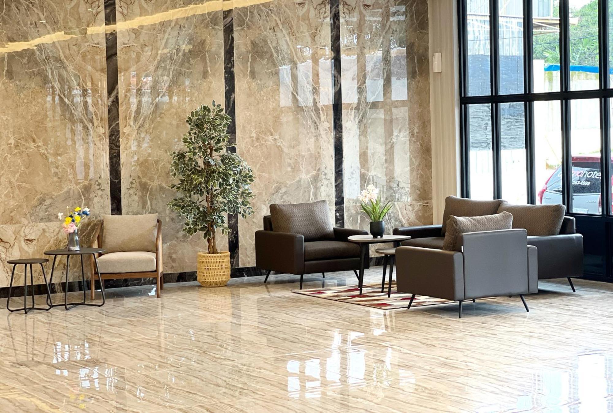 D'Primahotel Airport Sultan Hasanuddin Makassar Sudiang Extérieur photo